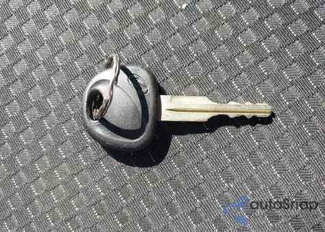 2010 Hyundai Accent Blue/Gs from USA, damaged, VIN KMHCM3AC6AU184555